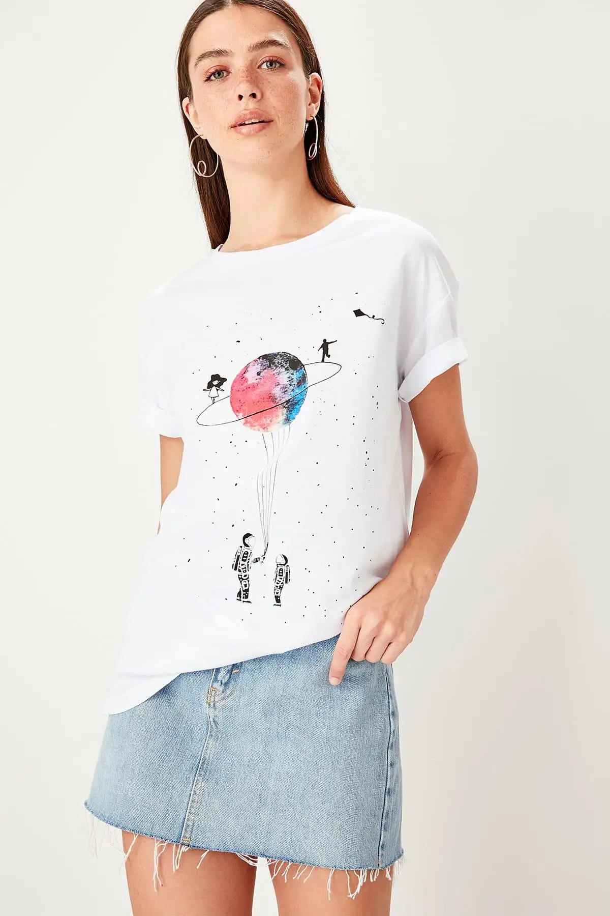

Trendyol White Printed Basic Knitted T-Shirts TWOSS19TS0356