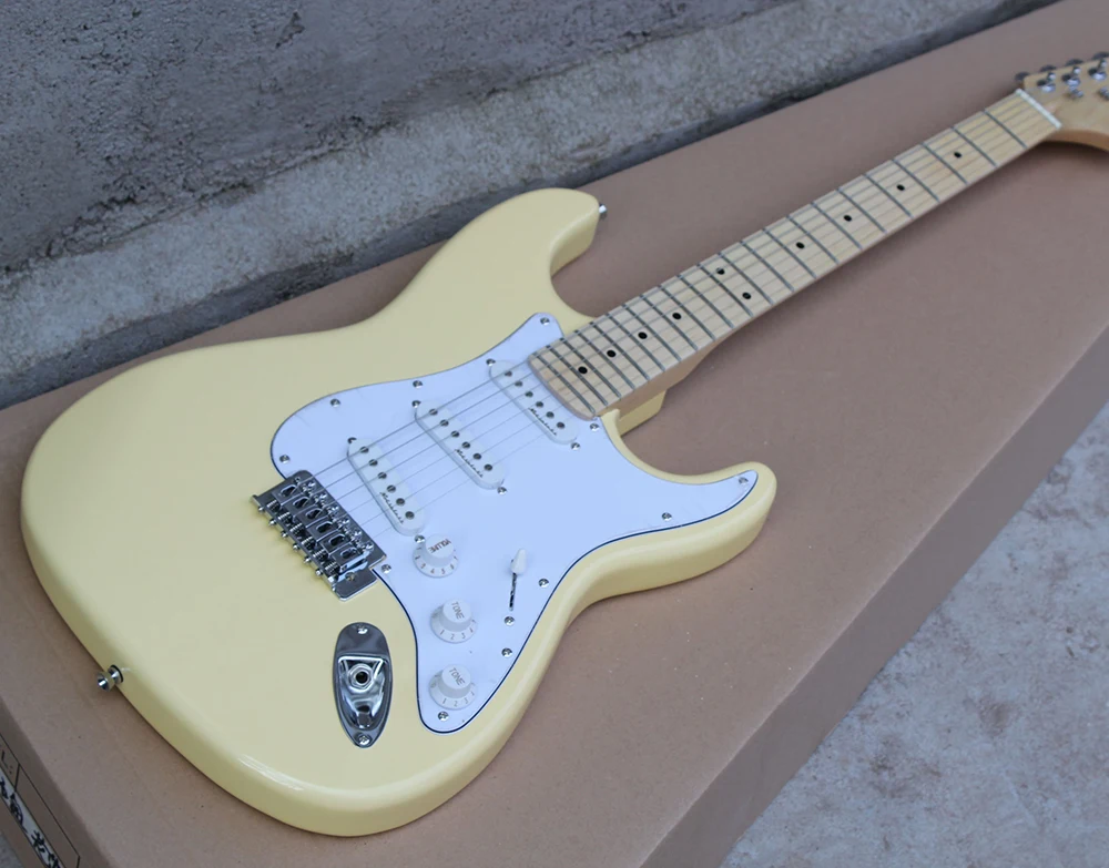 

Factory Custom Milk White Electric Guitar with Maple Fretboard,22 Frets,Chrome Hardware,SSS Pickups,Can be Customized