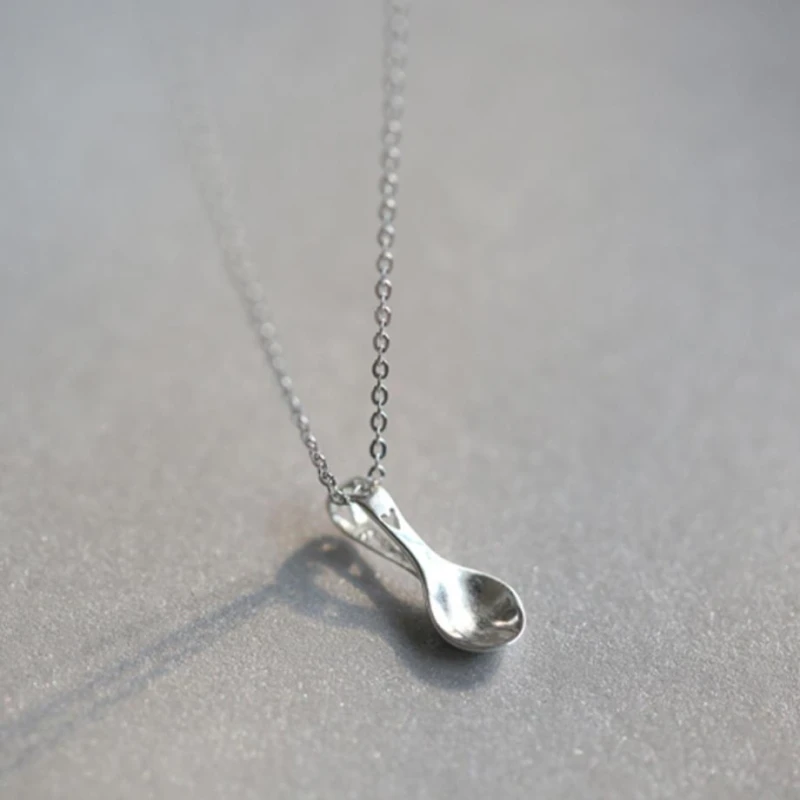 

Short Clavicle Chain Love Spoon Mini Cute Heart 925 Sterling Silver Temperament Personality Fashion Female Necklace SNE082