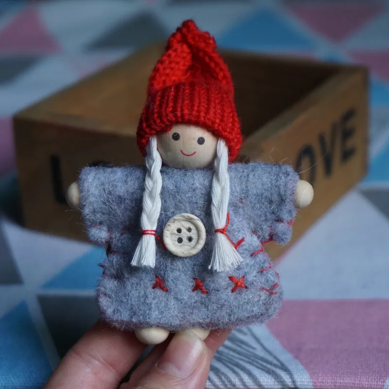 

Woman Brooches cartoon cute doll brooch for women brooch pin Gifts