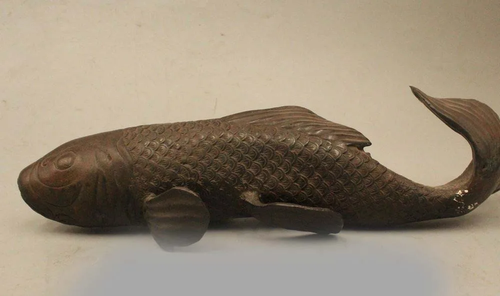 

12" Old Lucky China Chinese Feng shui Bronze Animal Fish barracuda Statue