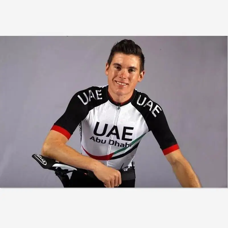 

2018 Pro team men UAE cycling jersey bike short sets MTB Ropa Ciclismo cycling Wear mens bicicleta Maillot Culotte