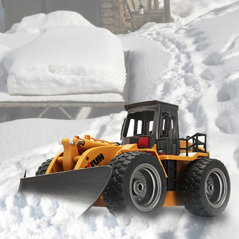 

HUINA 1586 1/18 6 Channels 2.4G Engineering Truck Snowplows Alloy RC Car Toys