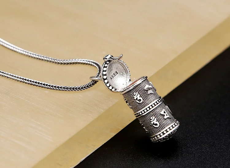 silver-gau-box-pendant0012c