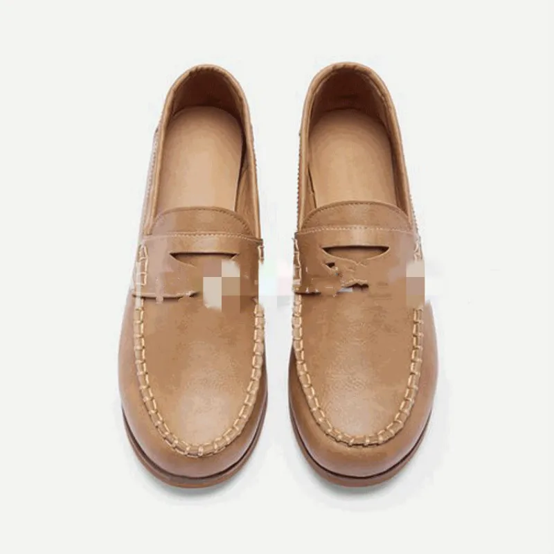 

New 2019 spring and autumn womens leather shoes European and US leisure lazy bean big girl shoes Square Toe Yasilaiya