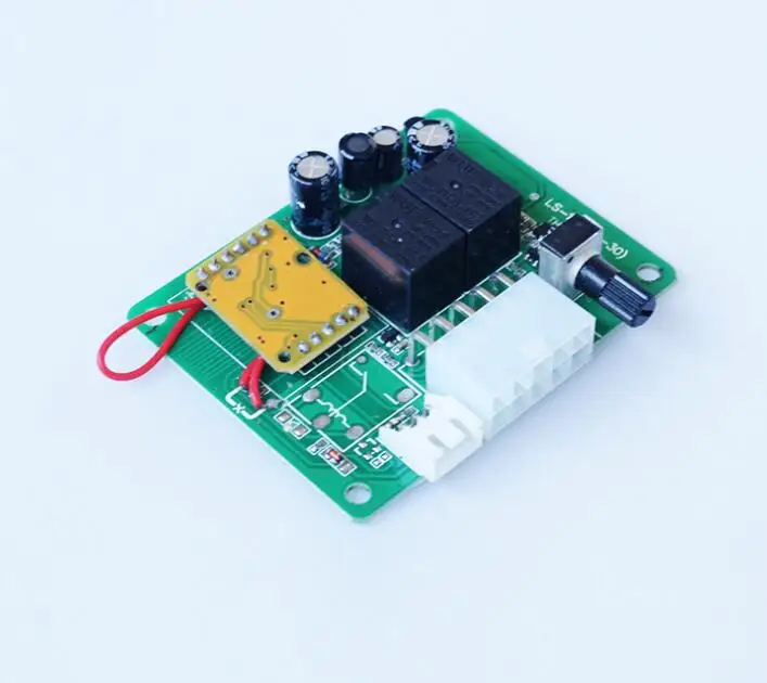 A headlight sensor (8)