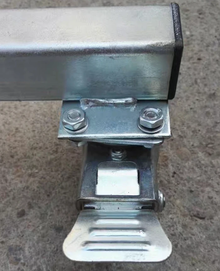 776