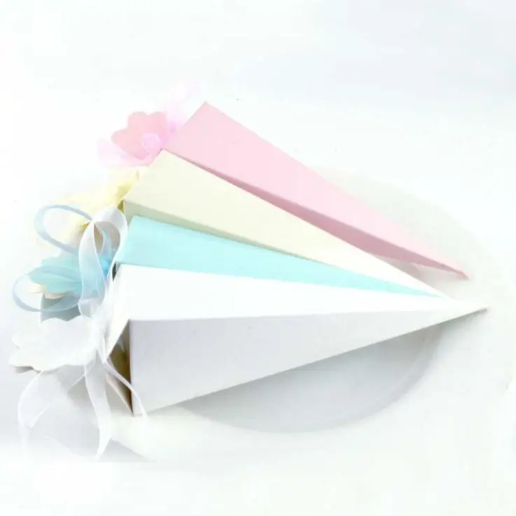 

5 PCS Cone Shape Gift Box Wedding Candy Boxes Xmas Wedding Favor and Gifts Marriage Baby Shower Paper Gift Box