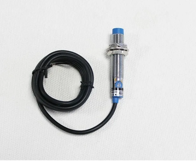 

Group LJC12A3-5-Z/AX Capacitance Type Near Switch Direct Three Line NPN Often Close