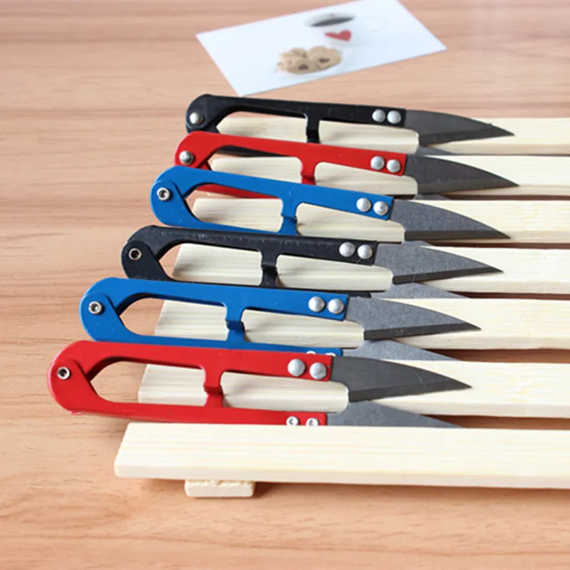 1Pcs U-shaped Mini Scissors For Fishing Sewing Scissors Nippers Fish Use Scissors Fishing line cutter tools Random Color ZB219