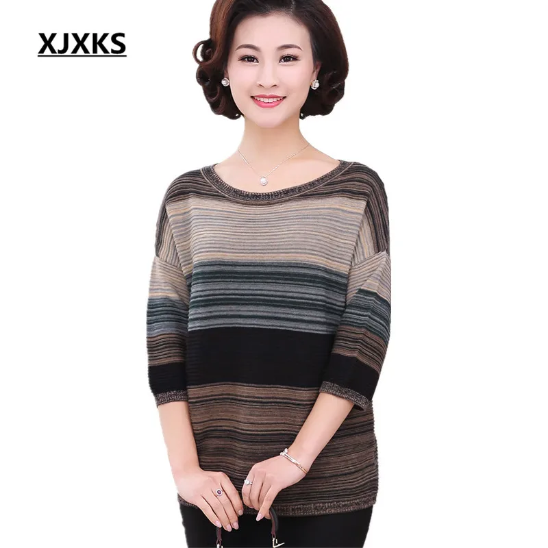 

2017 new spring and summer female striped knitted bottoming shirt loose thin cashmere hooded bat shirt Sweater for women