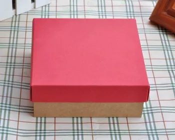 

nner Size:11.7*11.7*5CM red wedding favors gift boxes, red Christmas Party Gift packaging boxes 100pcs/lot