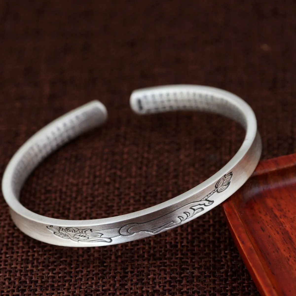 999 Sterling Silver Buddhism Lotus Buddha Heart Sutra Cuff Bracelet Bangle Jewelry A2140 | Украшения и аксессуары
