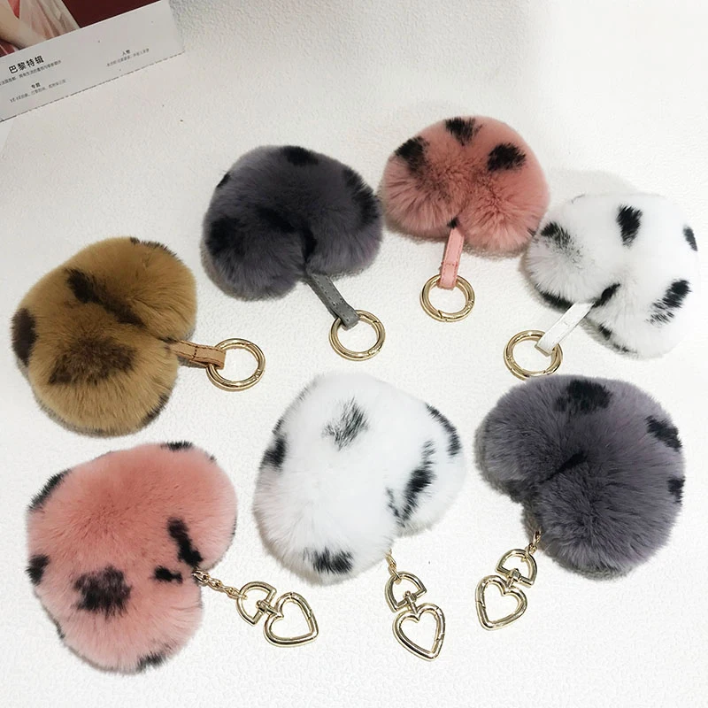 

Fluffy Heart Shaped Leopard Fur Pom Pom Keychains Soft Rex Rabbit Fur Ball Car Keyring Pom Pom Key Chains Women Bag Pendant
