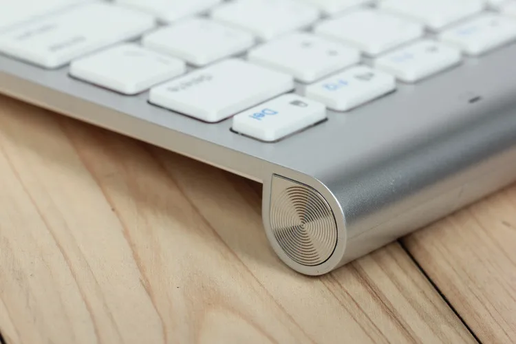 High Quality Ultra-Slim Bluetooth Keyboard Mute Tablets and Smartphones For Apple Wireless Keyboard Style IOS Android Windows pc keyboard