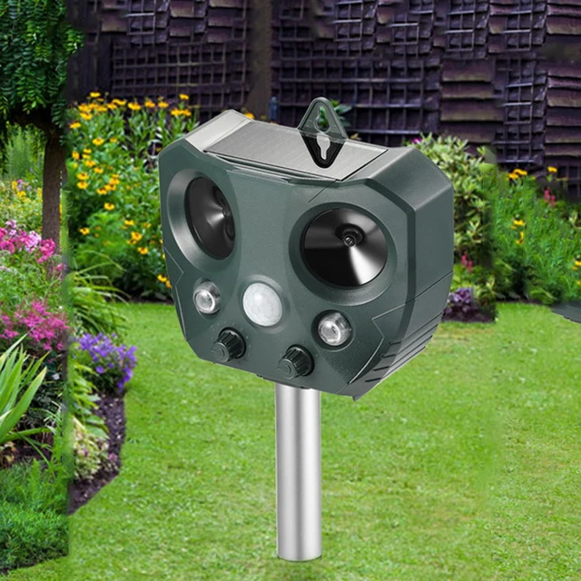 Solar Powered Ultrasonic Pest Repeller Outdoor Waterproof Cat Dog
