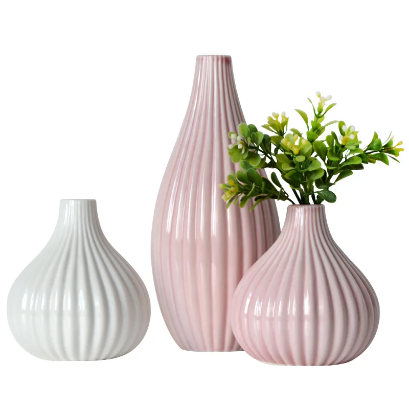 

Simple Modern Ceramic Vase High-end Desktop Decoration Crafts Home Accessories Creative Small Flower Arranger Vase New Year Gift