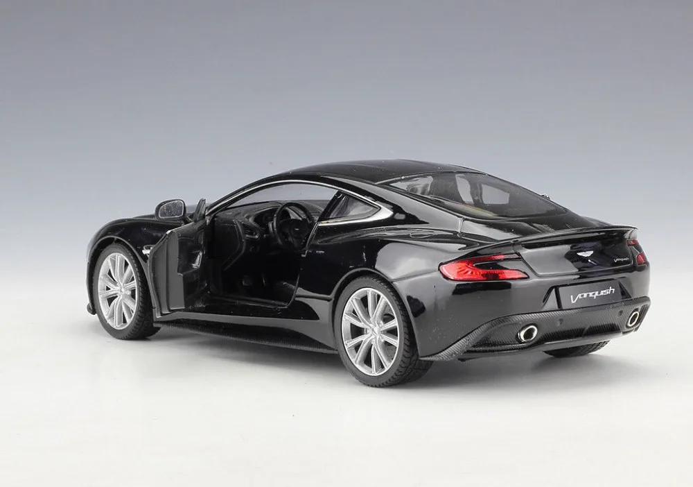 Welly 1:24 Aston Martin Vanquish черная литая под давлением модель спортивный гоночный автомобиль игрушка в коробке