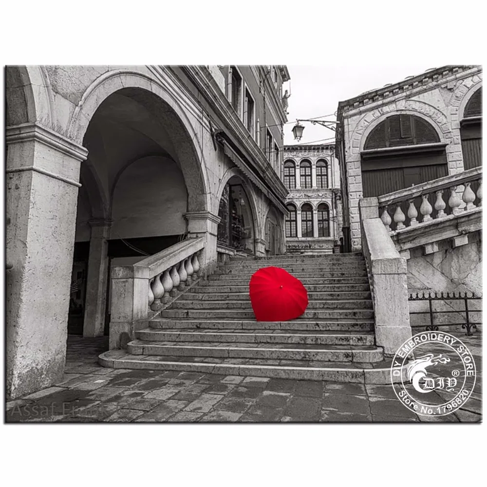 Черно Белые Фото С Красным Акцентом фото 14