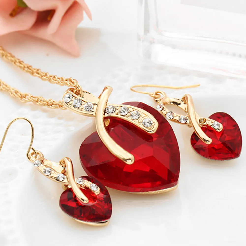 

Choker Necklace For Women Crystal Heart Necklace Earrings Wedding fascinating pendant necklace Fashion Ladies c0506