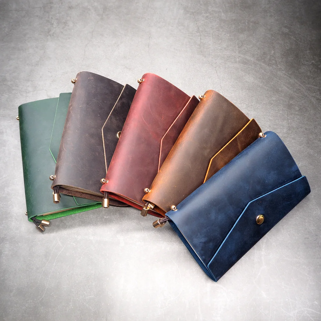 

junetree Genuine Leather oil wax Traveler's Notebook Diary Journal Vintage Handmade Cowhide Gift Travel Free Lettering Embosse