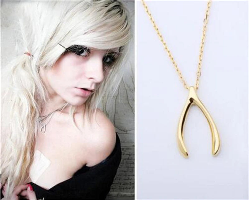 necklaces & pendants