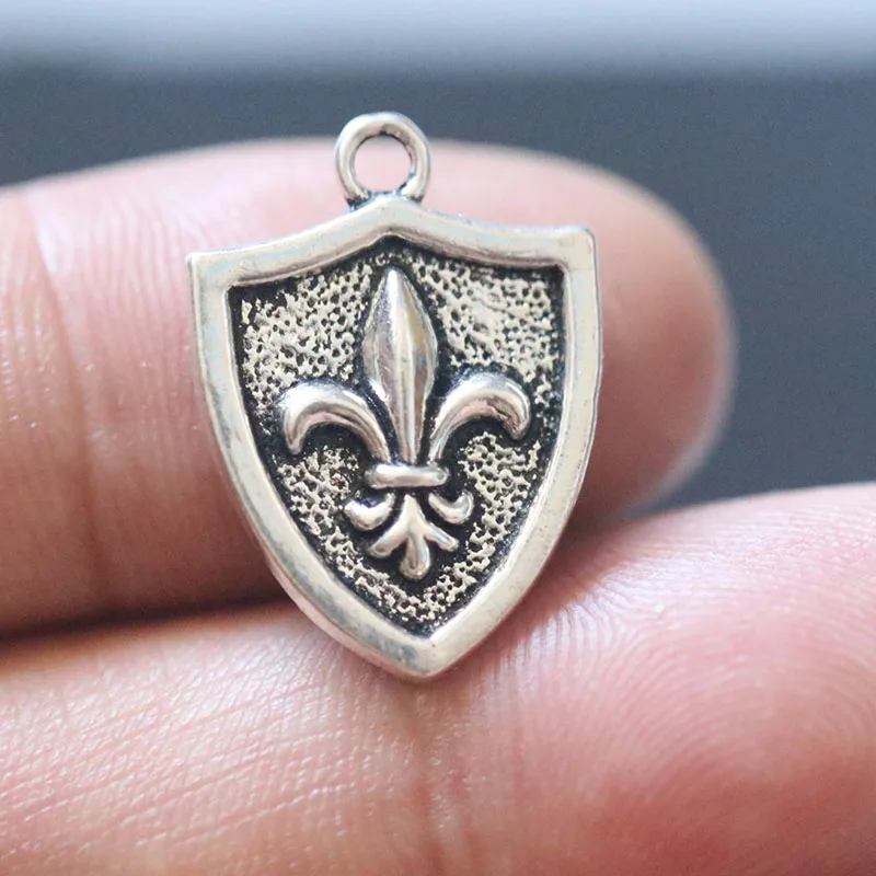 

22x16mm New Fashion Tibetan Silver Shield Fleur De Lis Charms French Lily Charms Pendants For Necklace Free Ship 50 pcs/lot