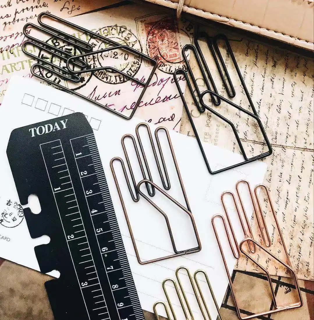 5pcs Vintage Paperclip Book Bookmark Hand Shaped Paper Clips Cute Kawaii Brass Clip File Collector Office Gift for Notes Letter