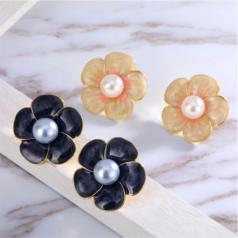 

Fashion Jewelry Stereo Matte Ear Clips simple earrings drop oil magic color petals simulation pearl earrings flower earrings