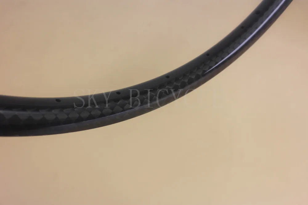tubeless XC AM bike wheel