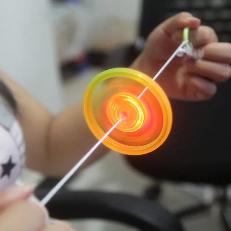 DIY игрушки светится в темноте свет забавная игрушка веревка Потяните летающие