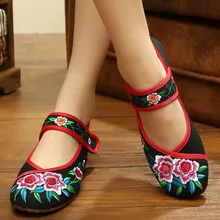 New Fashion Chinese Style Floral Embroidery Soft Sole Women’s Old Peking National Flat Cloth Shoes Dancing Shoes