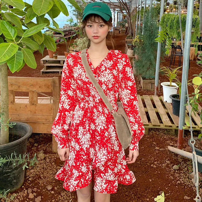 Летнее красное мини платье с оборками и цветочным принтом для девочек