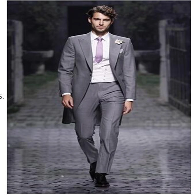 Men's Italian-Style Single-Breasted Suit - Gray *BOGO FREE Sale*