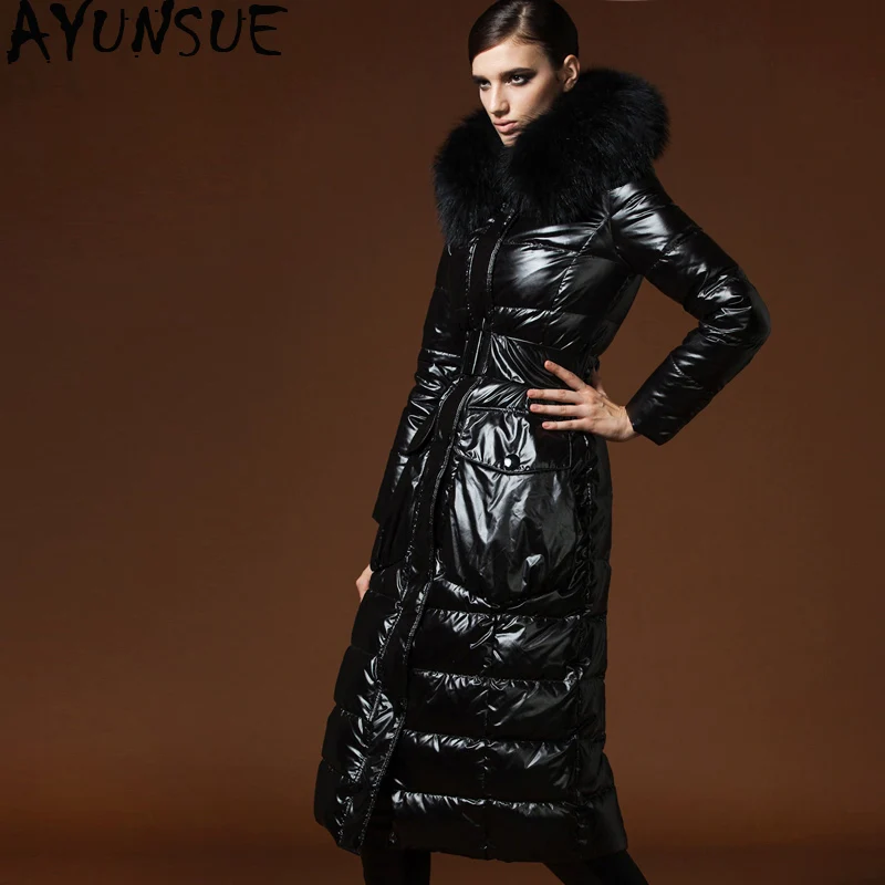 

2019 Women's Winter Down Jacket Long Coat Large Raccoon Fur Collar 90% White Duck Down Coat Slim High-end Warm Parka KJ2737