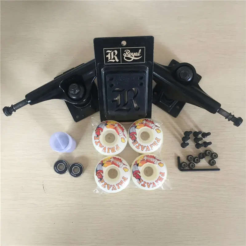 skateboard trucks andbearings andwheels (1)