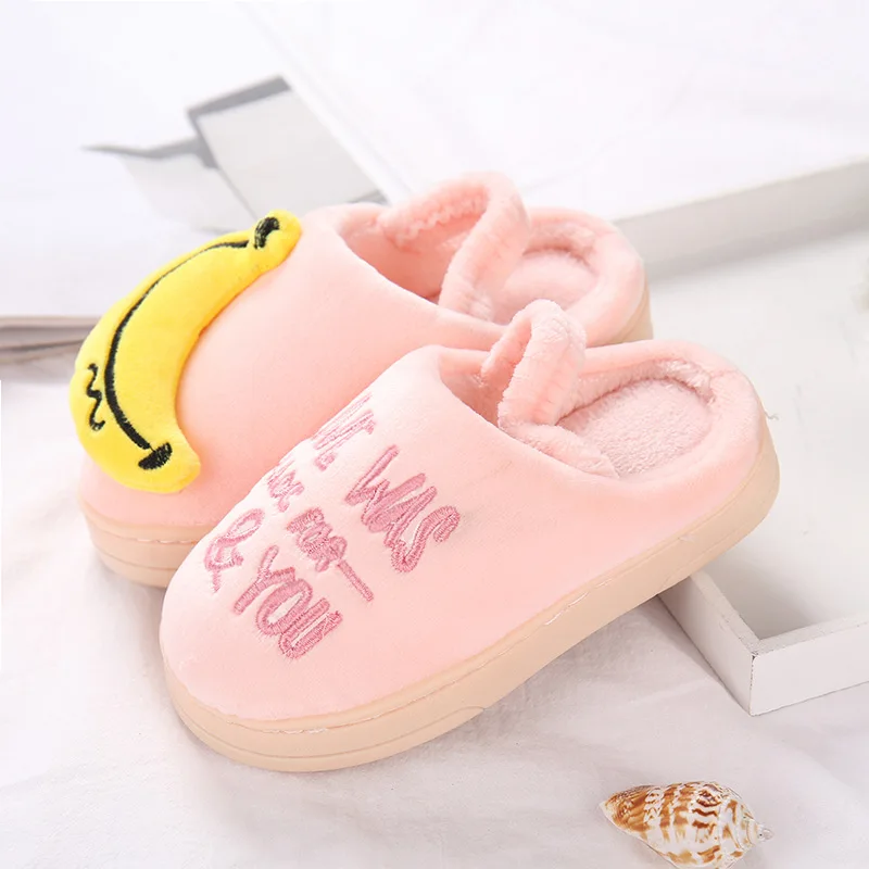 Style 1 Red Детские зимние теплые тапочки из хлопка Домашняя обувь с рисунком банана нескользящая Мягкая теплая Домашняя обувь для маленьких детей - Цвет: Style 1 Red