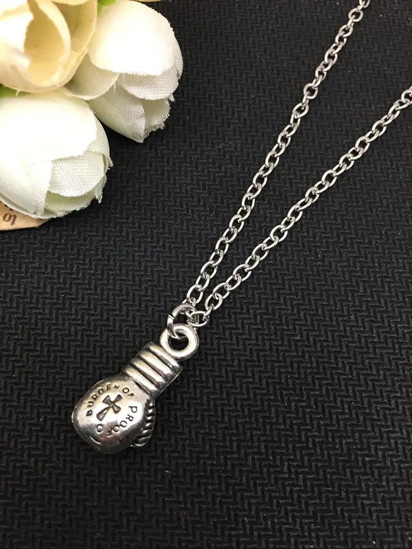 

2018/Fashion Hot Style Glamorous Alloy Pendant Necklace for Boxing Gloves, Necklace for Men and Women.