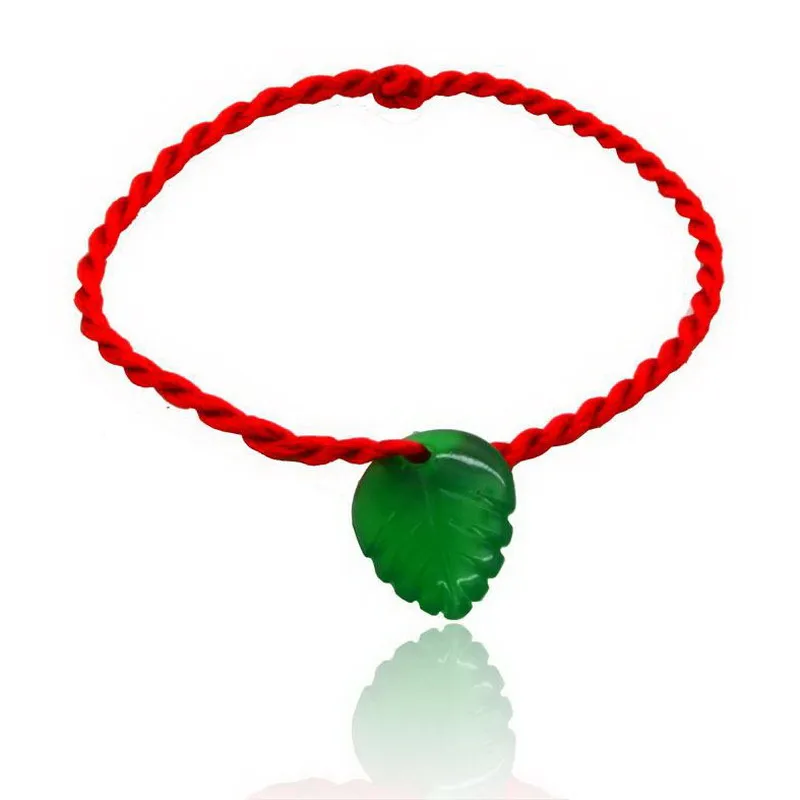 The value of the red thread on the wrist: the power of protection from the mother 38 The value of the red thread on the wrist: the power of protection from the mother 77