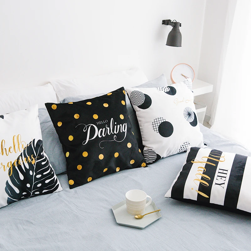 Scandinave Simple Coussins Decor A La Maison Noir Et Blanc Or
