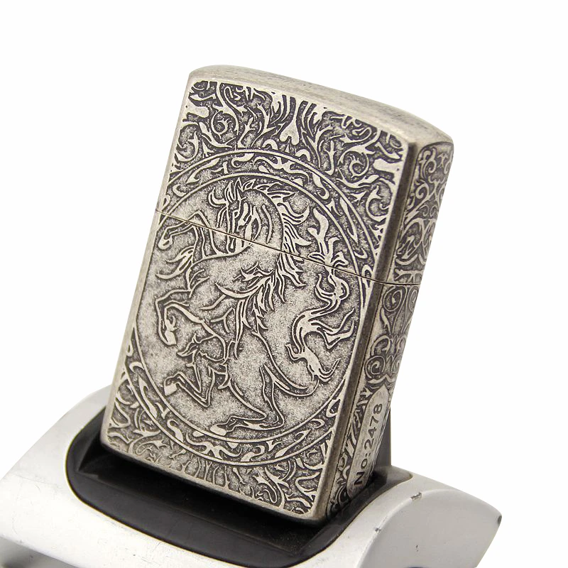 

Free shipping Pure copper material oil lighter metal five-sided carved dragon horse kerosene lighter