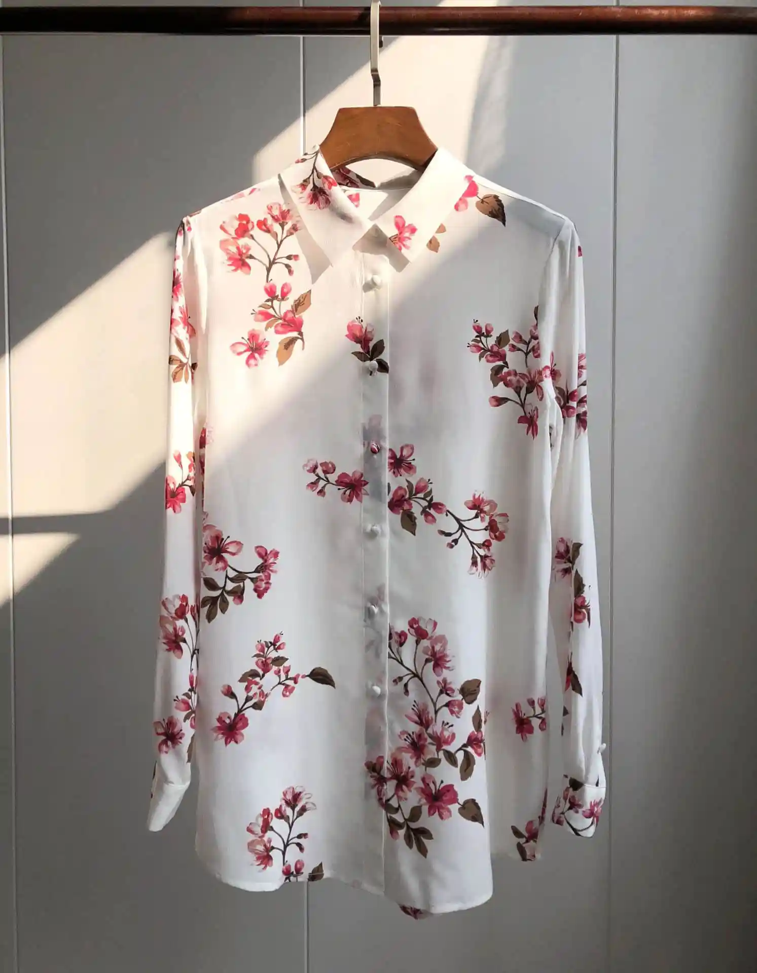 CAMIA Шелковая женская блузка с цветочным принтом Бегония, блузка с длинным рукавом, рубашка с v-образным вырезом, топ из ткани, модные женские блузки - Color: BL19519-1