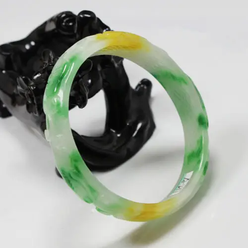 

2996 NATURAL BEAUTIFUL CHINA HAND-CARVED GREEN JADE GEMS BANGLE BRACELET