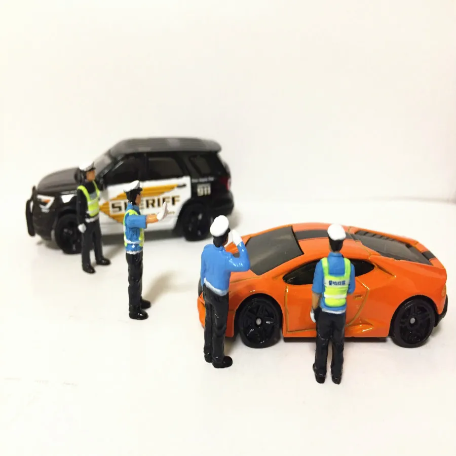 police figure worker figure (2)