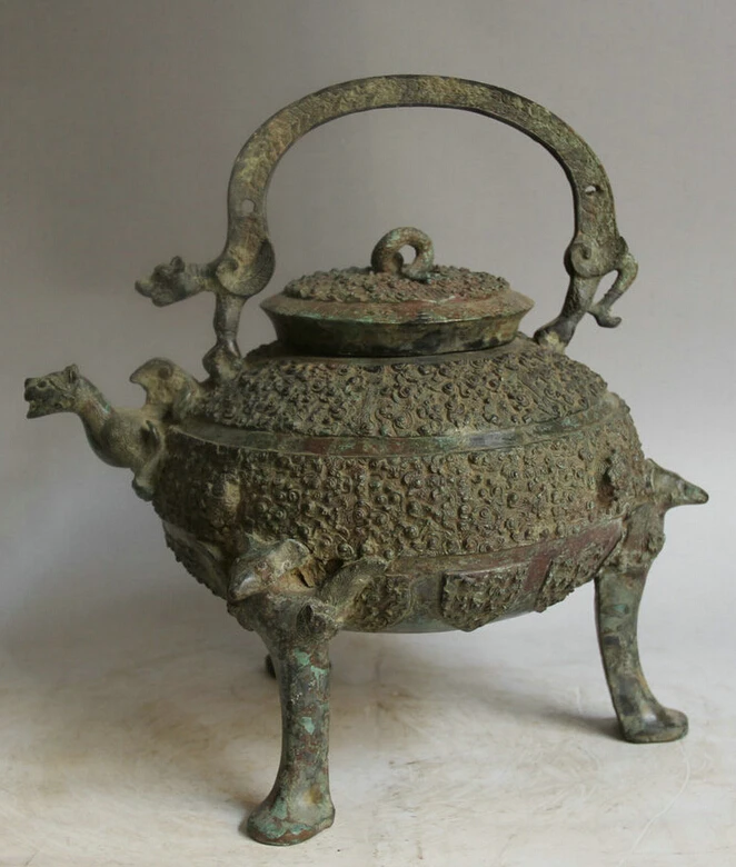 

Elegant old S2036 12" Old Chinese Bronze 3 Foot Beast vessel Ware Water teapot Wine Tea Pot Flagon statue