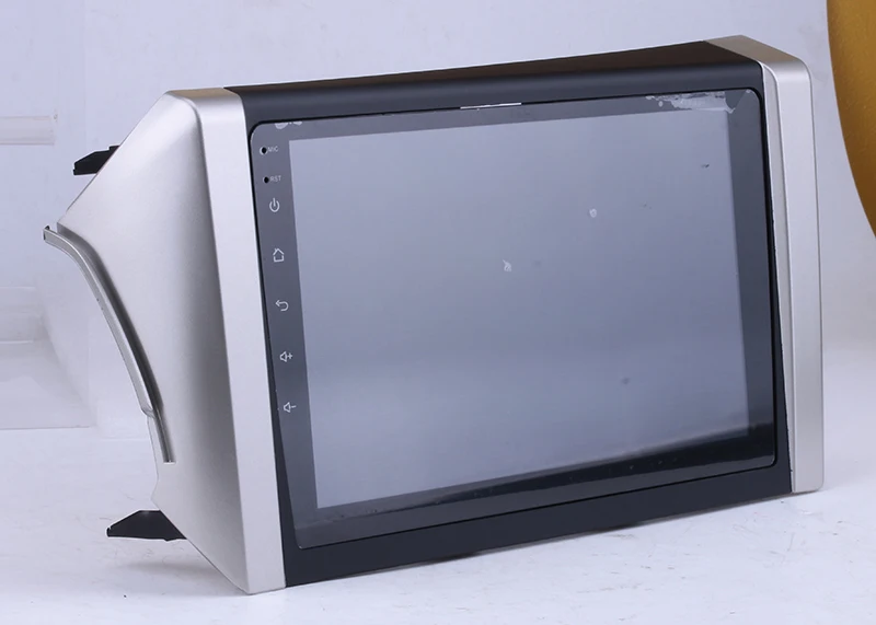 Discount Fit for Toyota Innova RHD 15 car GPS Bluetooth Radio Android 8.1 Quad-core CPU 2.5D tempered explosion-proof HD screen Head Unit 3