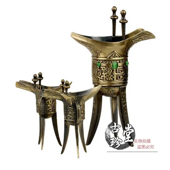 

Retro nostalgia alloy cup wine wine triangle modeled after an antique home desktop decor decoration ornaments(A829)