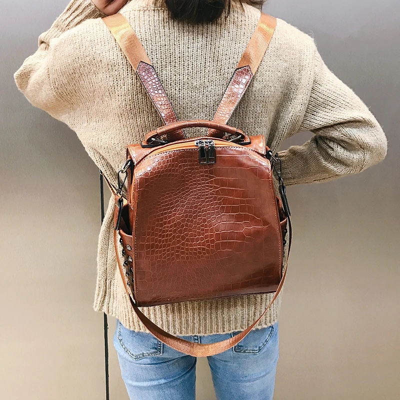  Fashion Women Leather Backpacks New Crocodile Pattern Travel BackPack Rivet Shoulder Bag Backpacks  - 32968830690