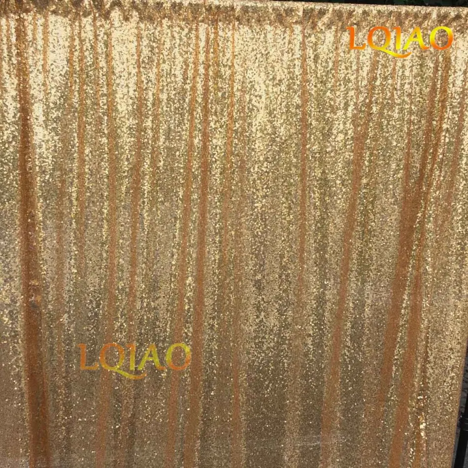 gold sequin backdrop-004