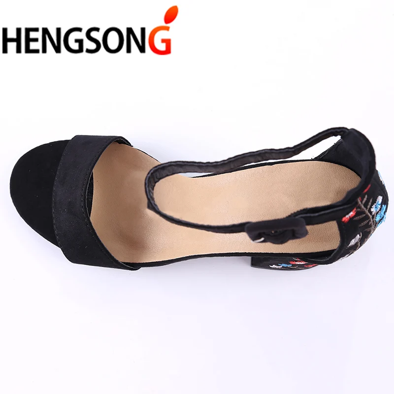 صناديل للنساء الجلد المدبوغ أحذية من الجلد التطريز الزهور عالية الكعب النساء الصنادل العرقية الأزهار Sandalias موهير فام صناديل للنساء الجلد المدبوغ أحذية من الجلد التطريز الزهور عالية الكعب النساء الصنادل العرقية الأزهار Sandalias موهير فام